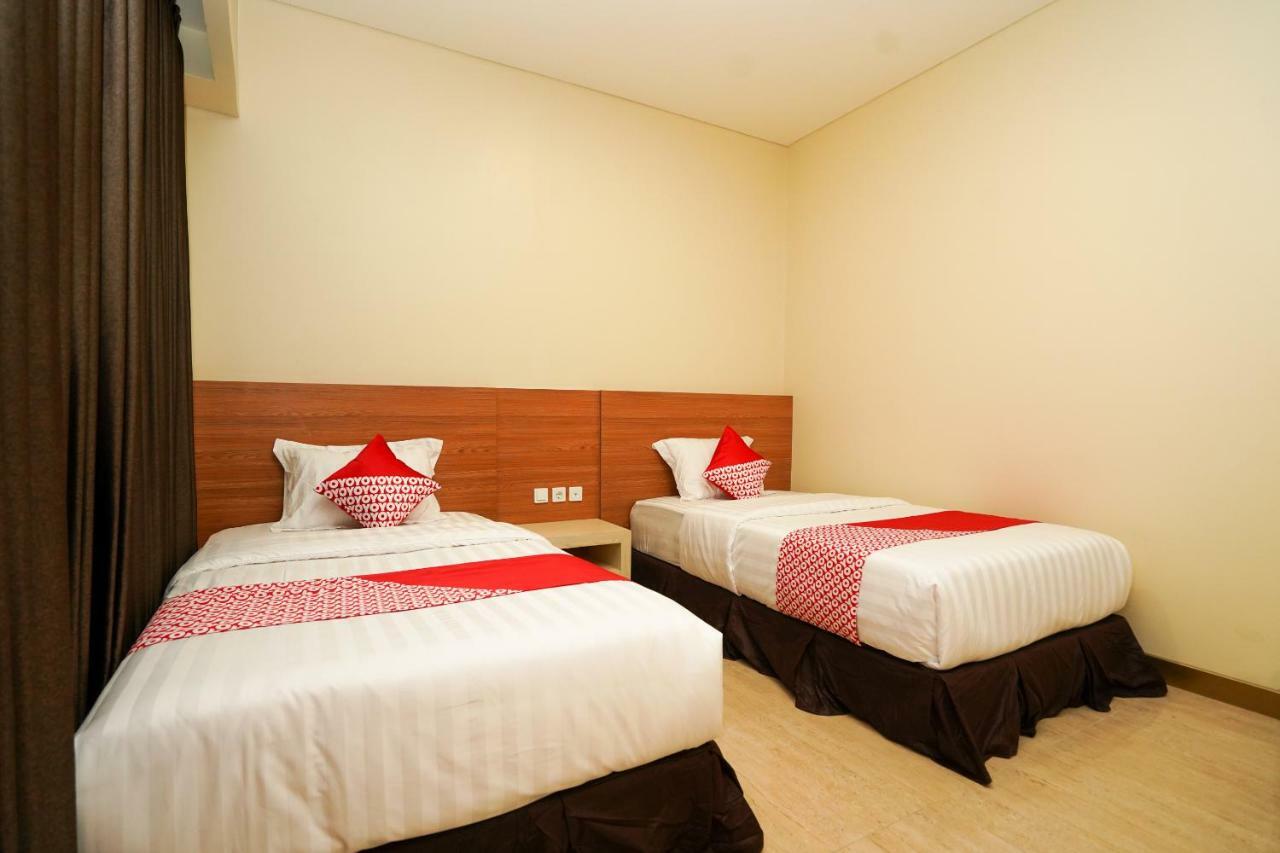Oyo 1330 Hotel Cahaya 3 Surabaya Eksteriør bilde