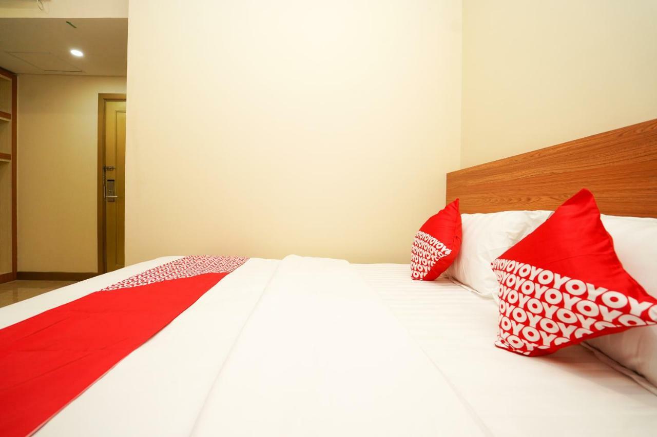Oyo 1330 Hotel Cahaya 3 Surabaya Eksteriør bilde