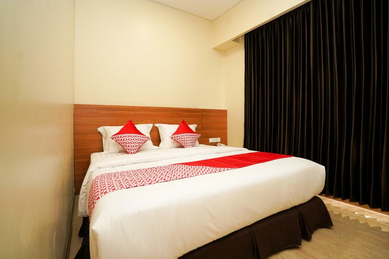 Oyo 1330 Hotel Cahaya 3 Surabaya Eksteriør bilde